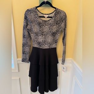 LuLaRoe Georgia L/S Tiered Skirt Dress